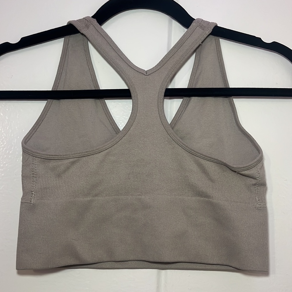 crop top - Picture 2 of 2